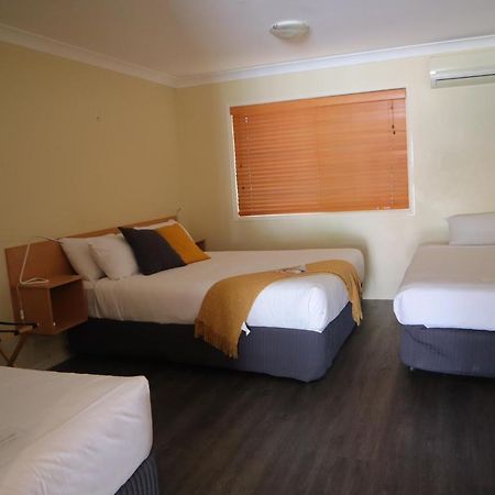 Country Roads Motor Inn Gayndah Екстериор снимка