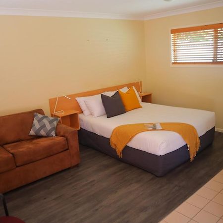 Country Roads Motor Inn Gayndah Екстериор снимка