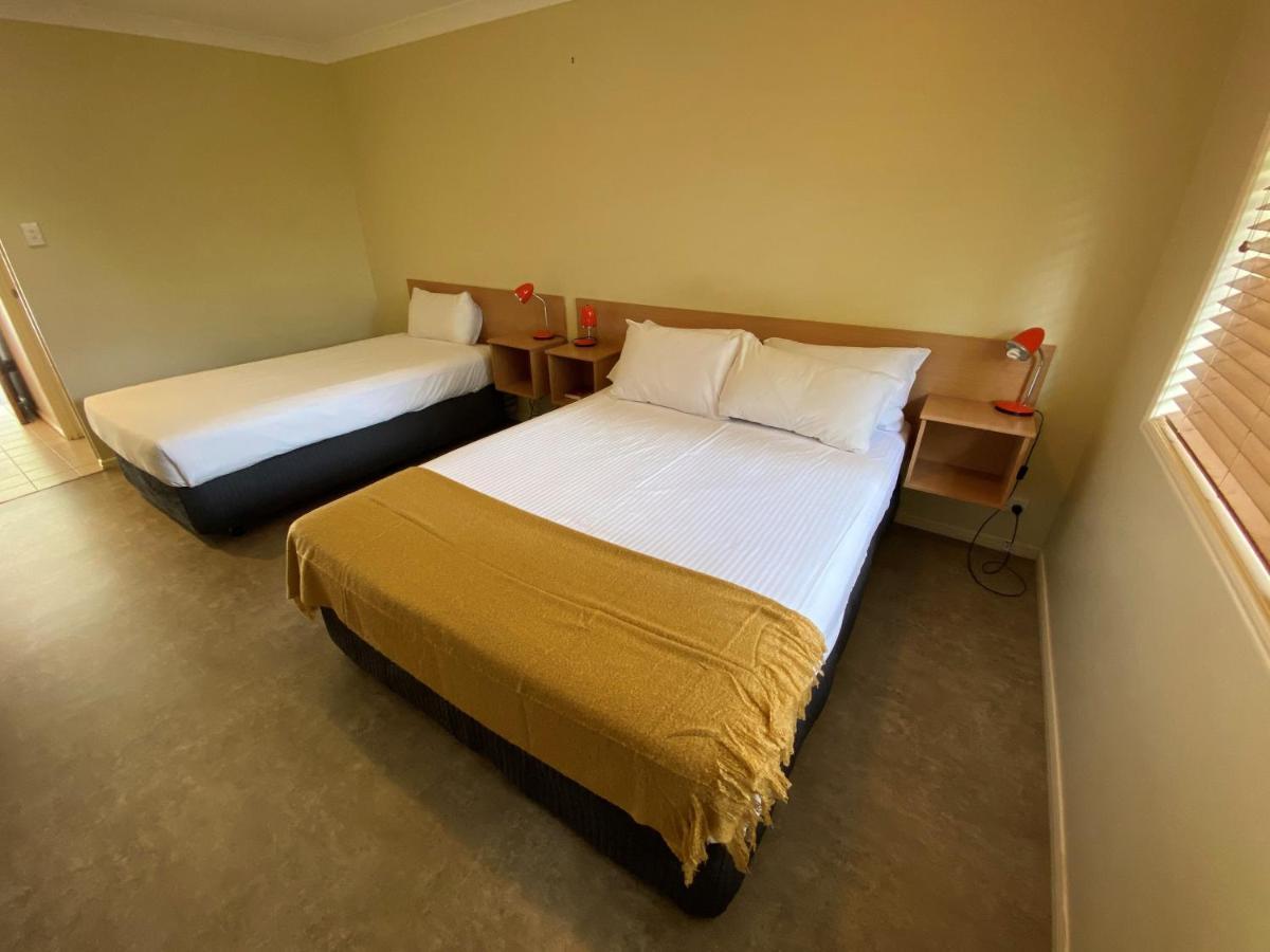 Country Roads Motor Inn Gayndah Екстериор снимка