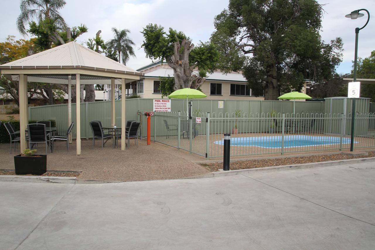Country Roads Motor Inn Gayndah Екстериор снимка